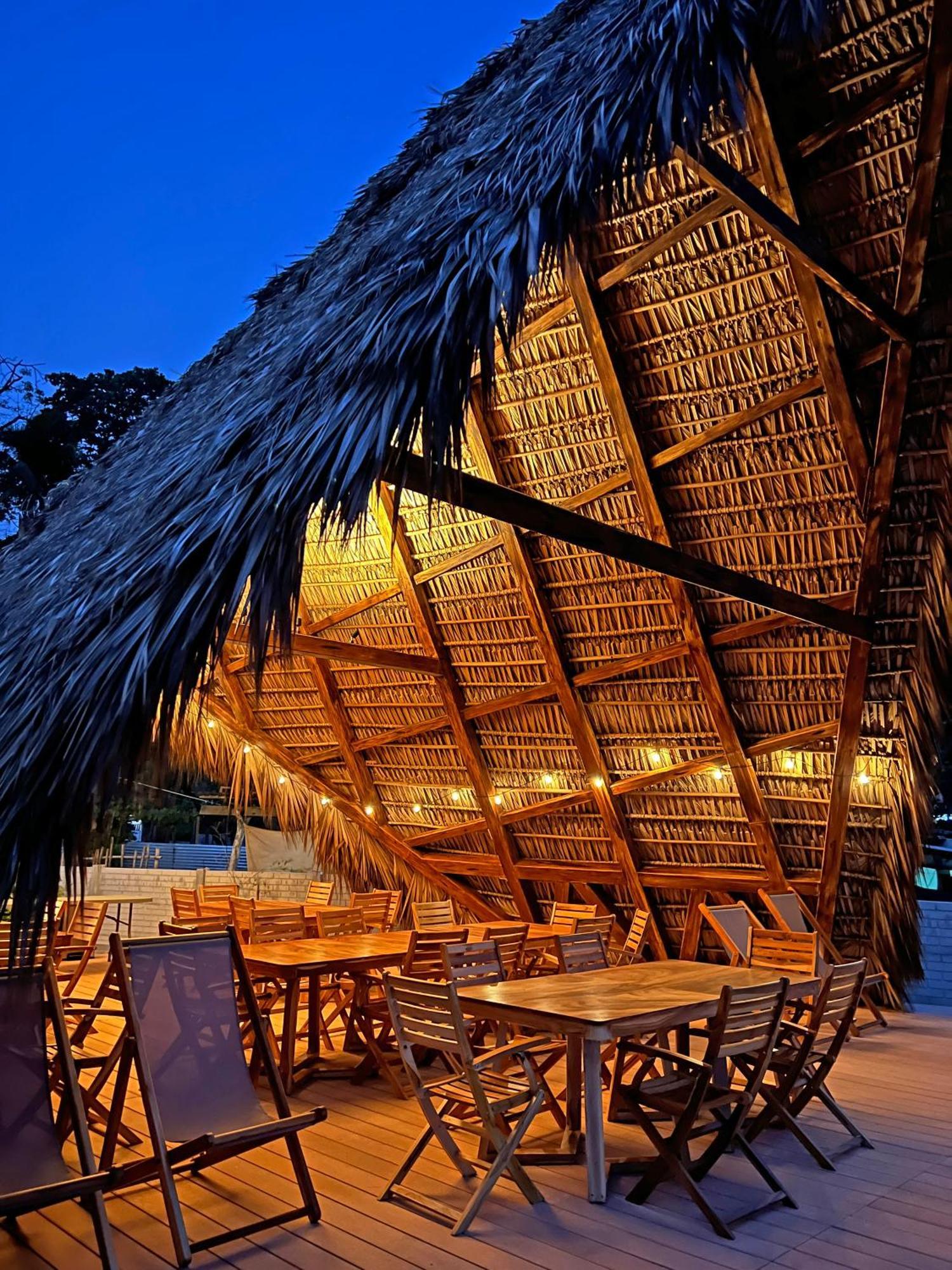 Almare Zonte - Beachfront Glamping Hotel El Zonte Extérieur photo
