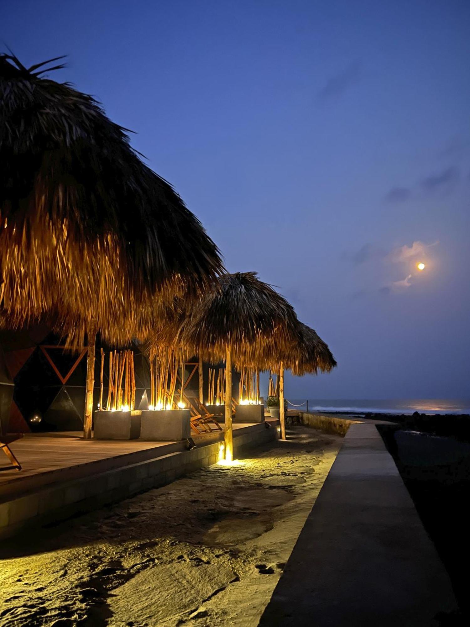 Almare Zonte - Beachfront Glamping Hotel El Zonte Extérieur photo