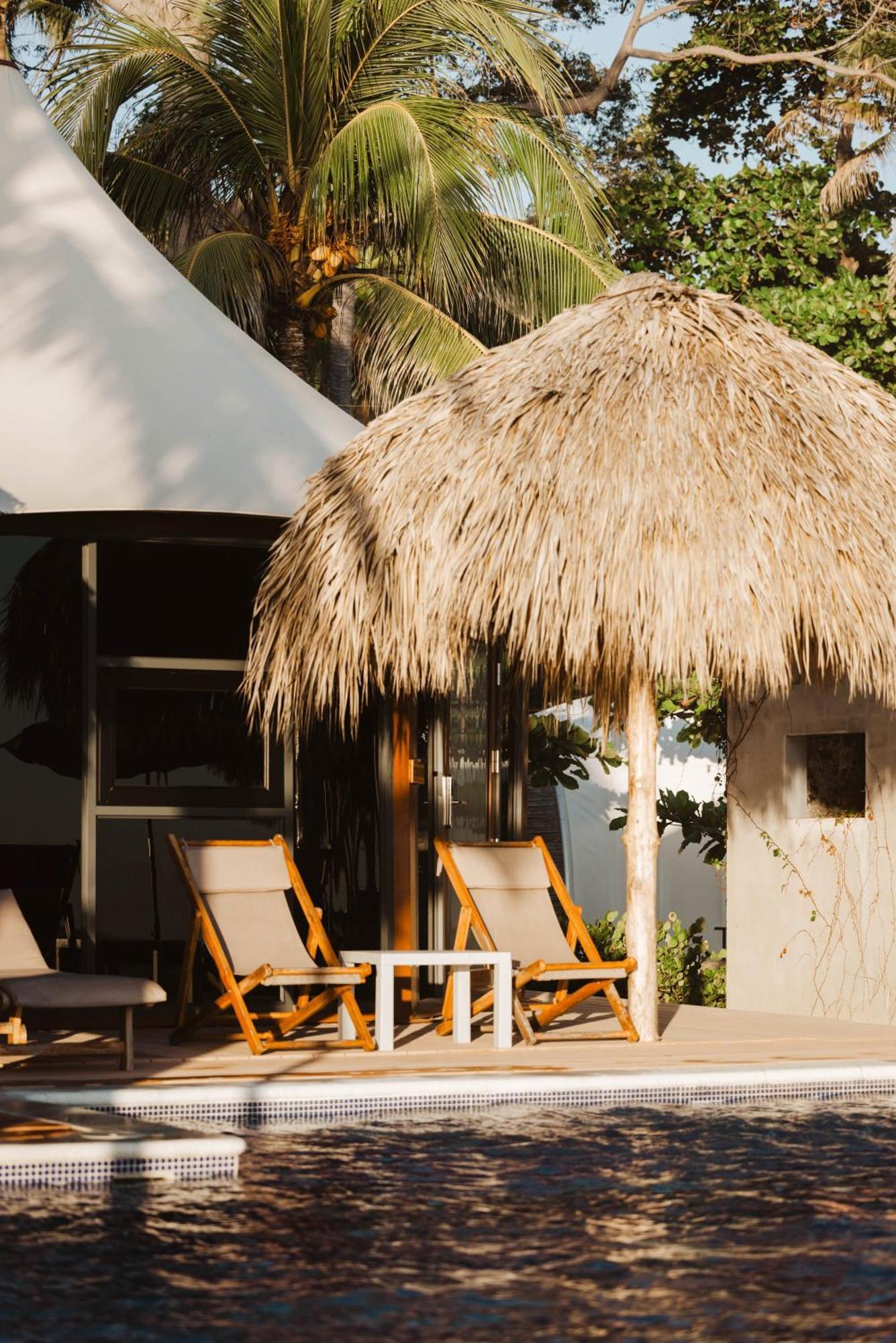 Almare Zonte - Beachfront Glamping Hotel El Zonte Extérieur photo